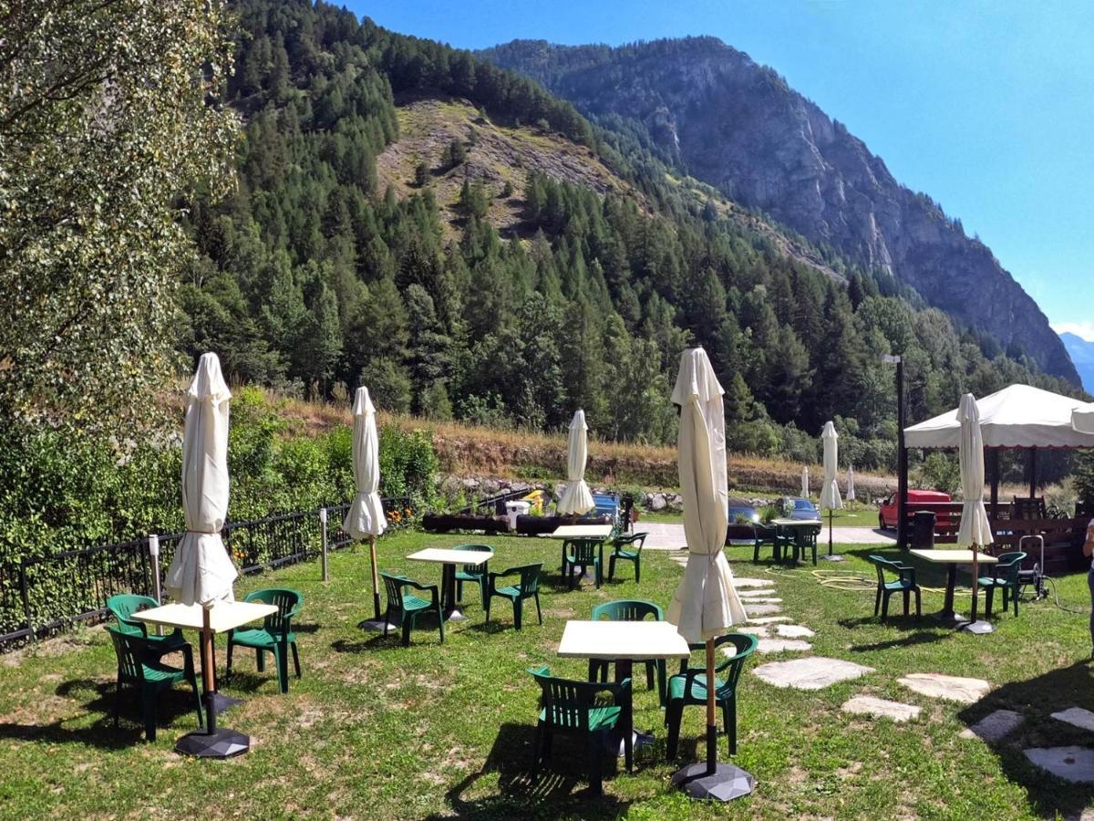 Hotel Aigle Courmayeur Exterior photo