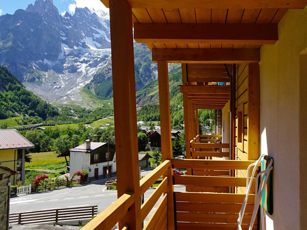 Hotel Aigle Courmayeur Exterior photo