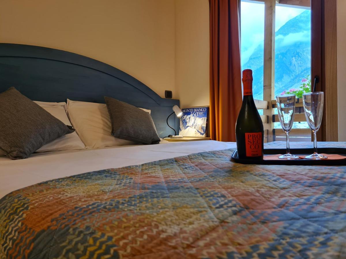 Hotel Aigle Courmayeur Exterior photo