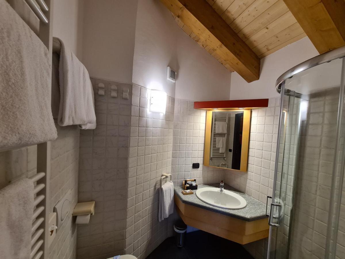 Hotel Aigle Courmayeur Exterior photo