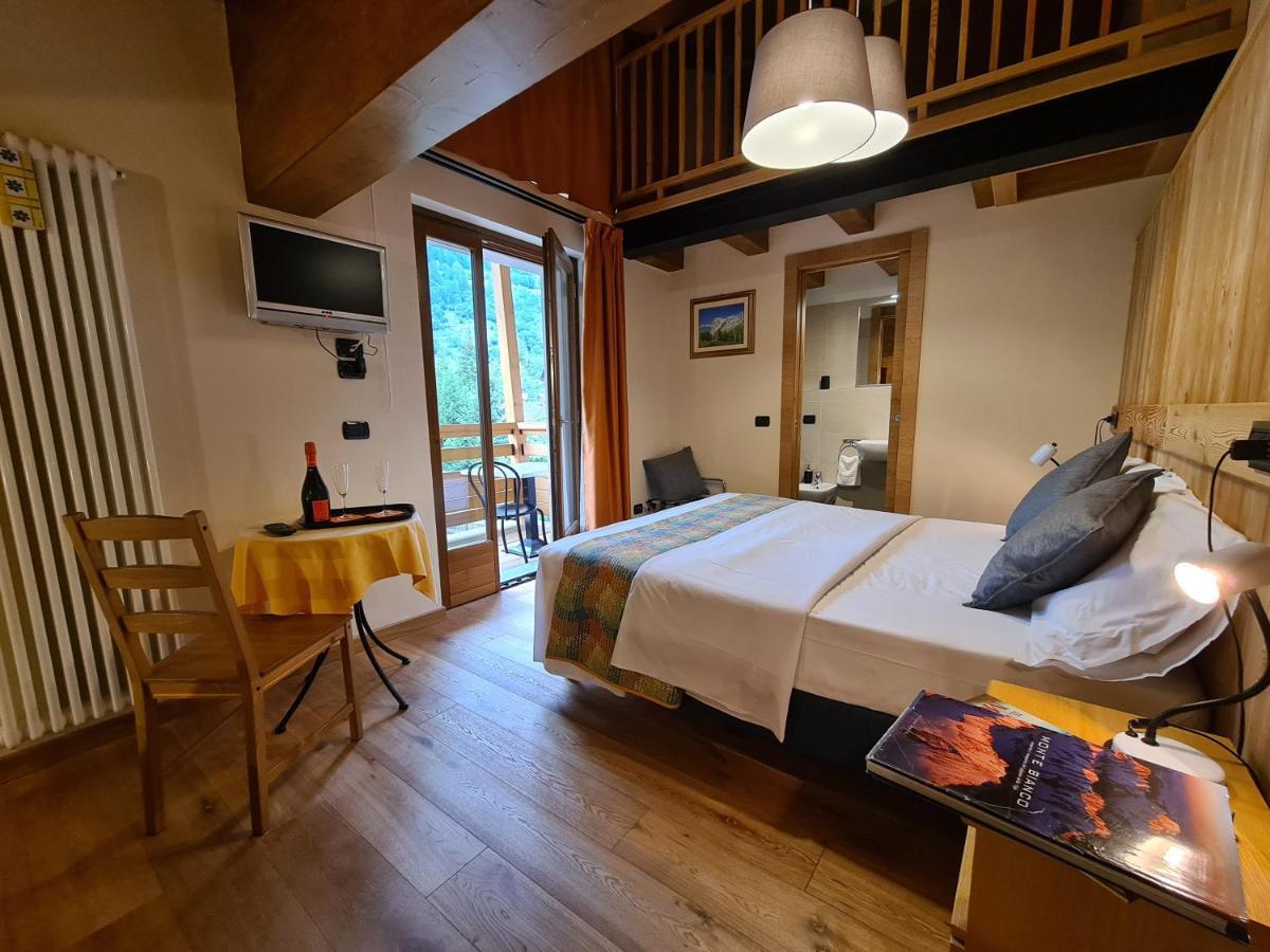 Hotel Aigle Courmayeur Exterior photo