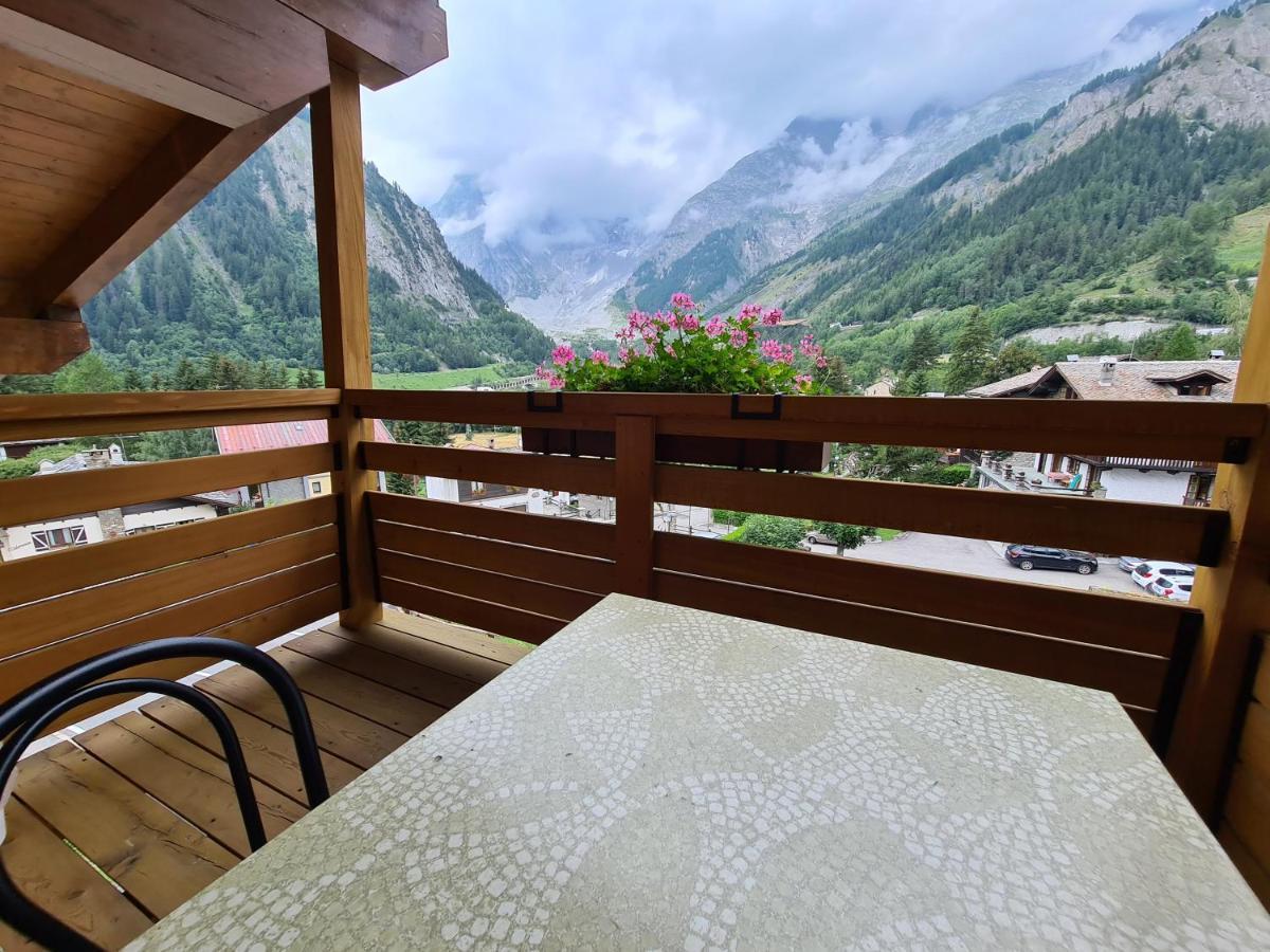 Hotel Aigle Courmayeur Exterior photo